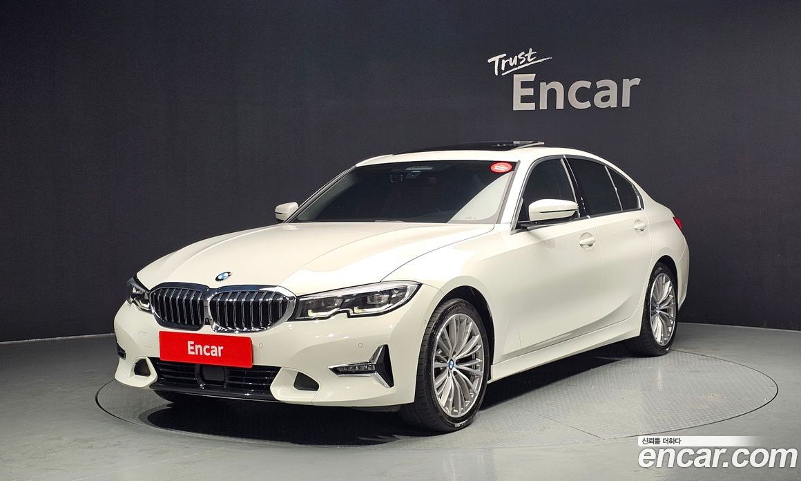 BMW 3-Series i320 Luxury