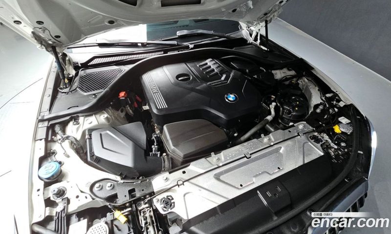 BMW 3-Series i320 Luxury