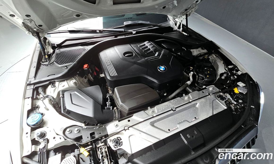 BMW 3-Series i320 Luxury