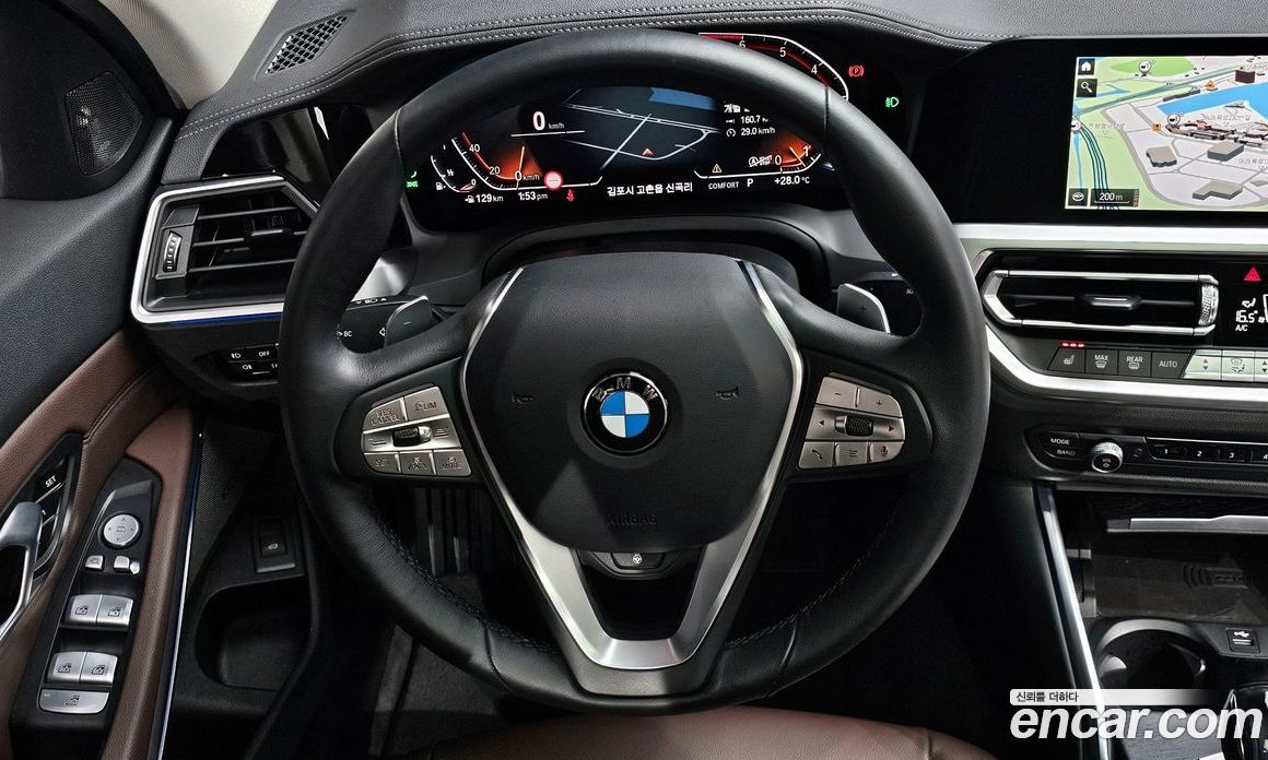 BMW 3-Series i320 Luxury