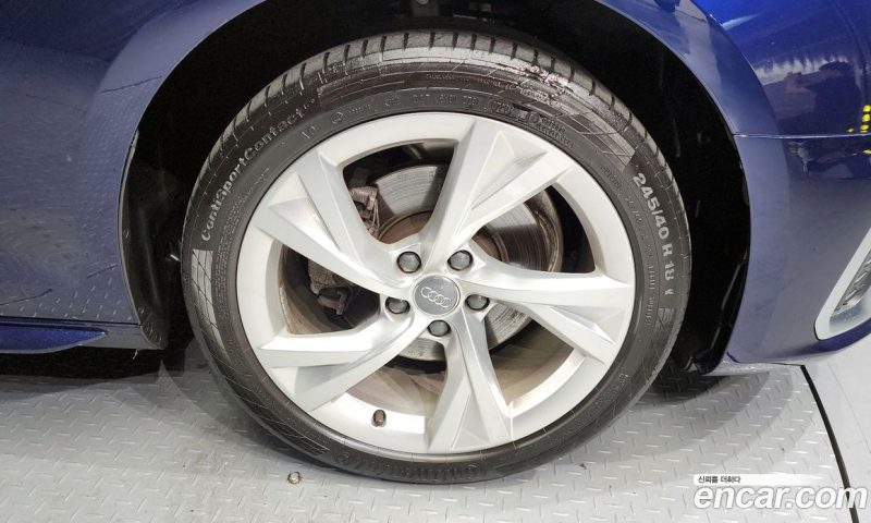 Audi A4 40 TFSI Premium
