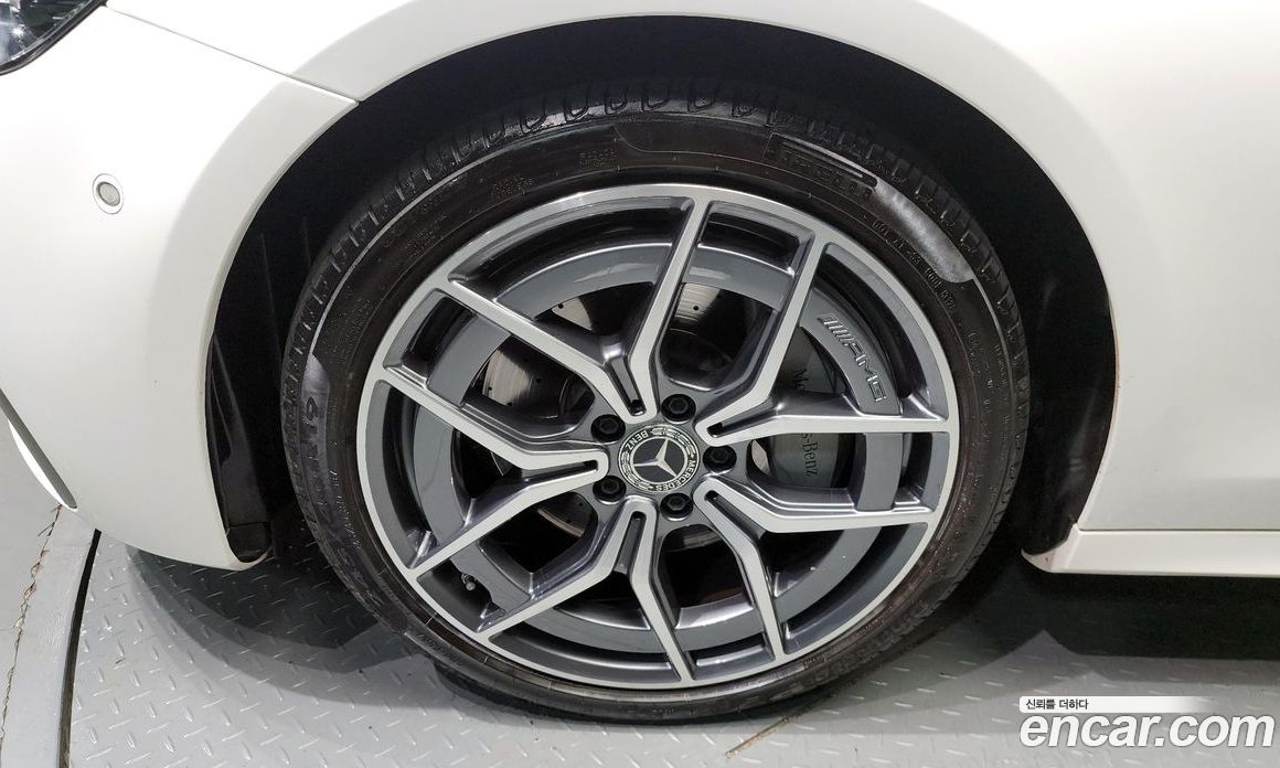 Mercedes Benz E-Class E220d 4MATIC AMG Line