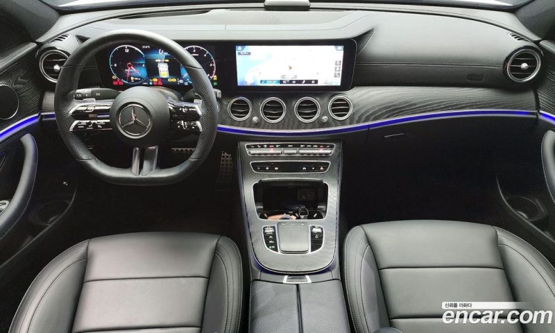 Mercedes Benz E-Class E220d 4MATIC AMG Line