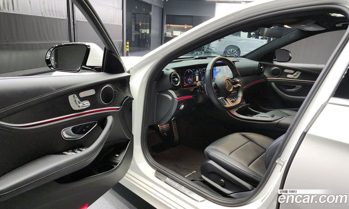 Mercedes Benz E-Class E220d 4MATIC AMG Line