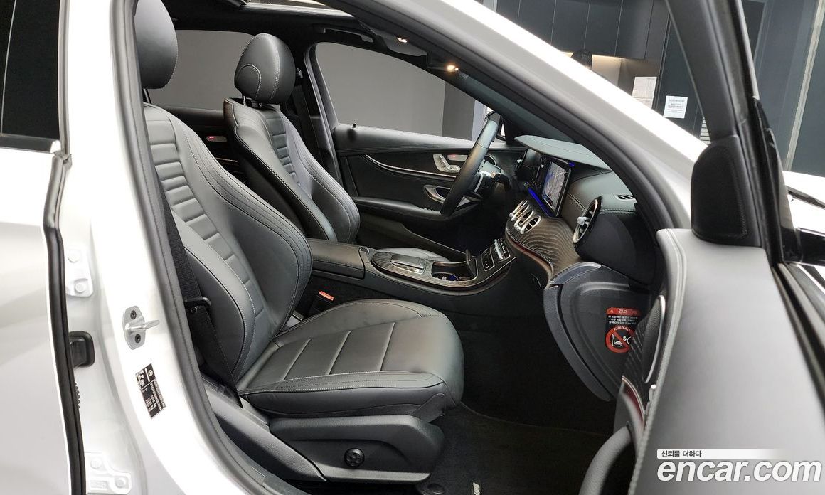 Mercedes Benz E-Class E220d 4MATIC AMG Line