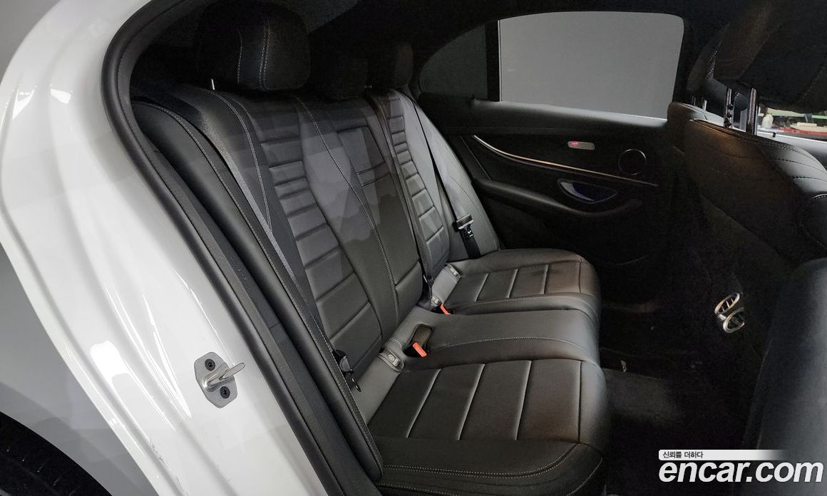 Mercedes Benz E-Class E220d 4MATIC AMG Line