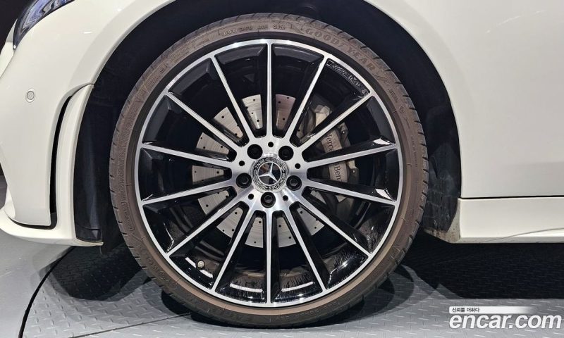 Mercedes Benz CLS-Class CLS450 4MATIC AMG Line