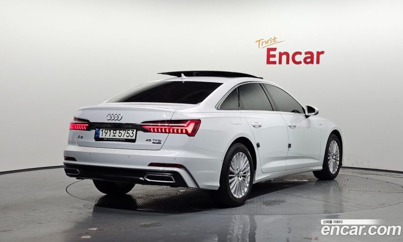 Audi A6 45 TFSI Quattro Premium