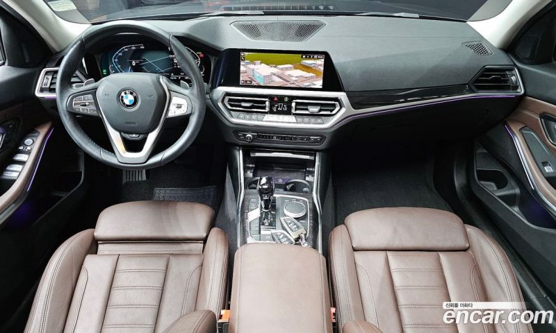 BMW 3-Series i320 Luxury