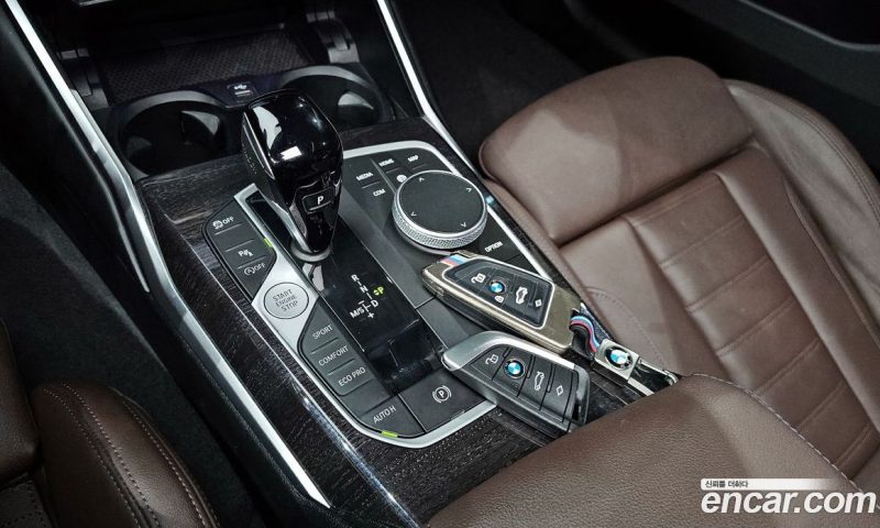 BMW 3-Series i320 Luxury