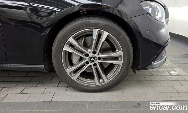 Mercedes Benz E-Class E350 4MATIC Avantgarde