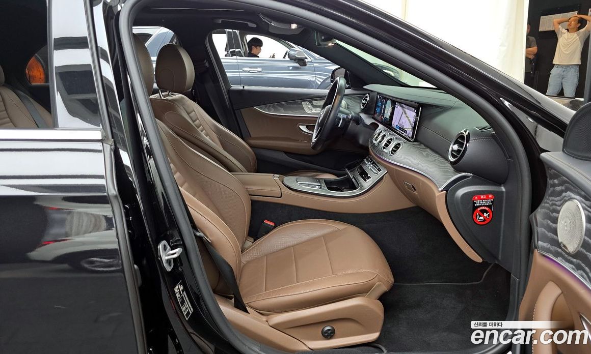Mercedes Benz E-Class E350 4MATIC Avantgarde