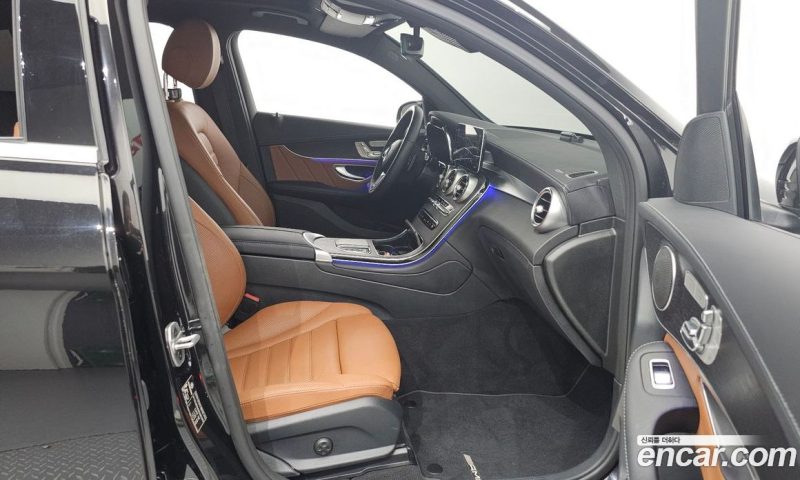 Mercedes Benz GLC-Class GCL300 4MATIC Coupe