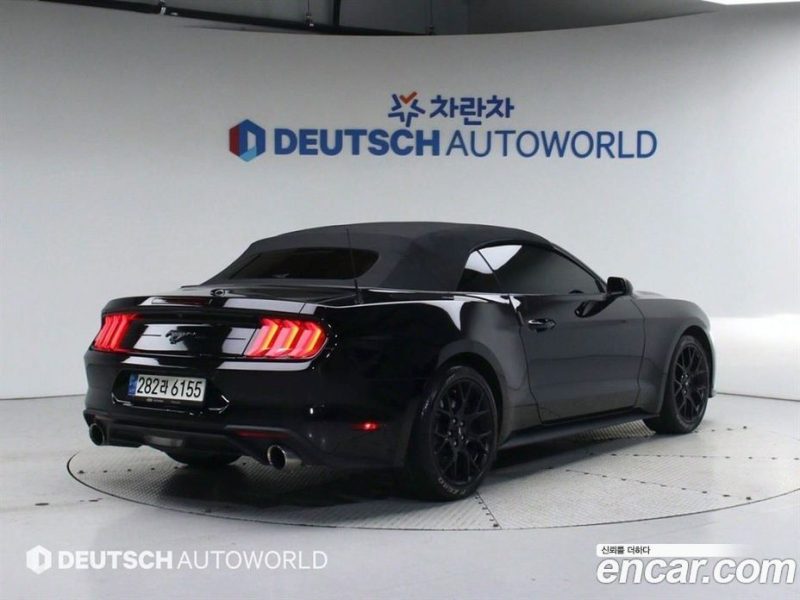 Ford Mustang Convertible