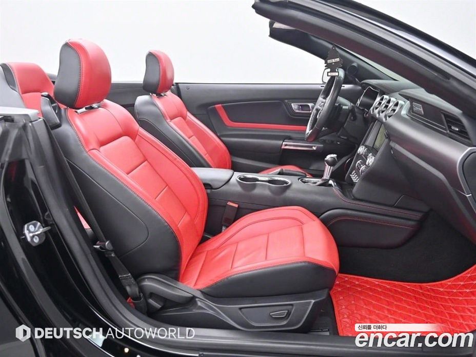 Ford Mustang Convertible