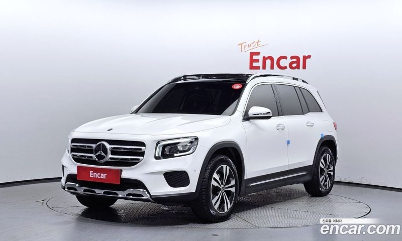 Mercedes Benz GLB-Class GLB220