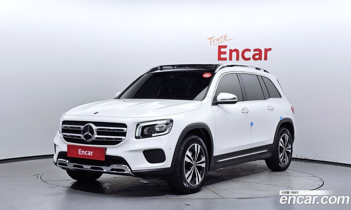 Mercedes Benz GLB-Class GLB220