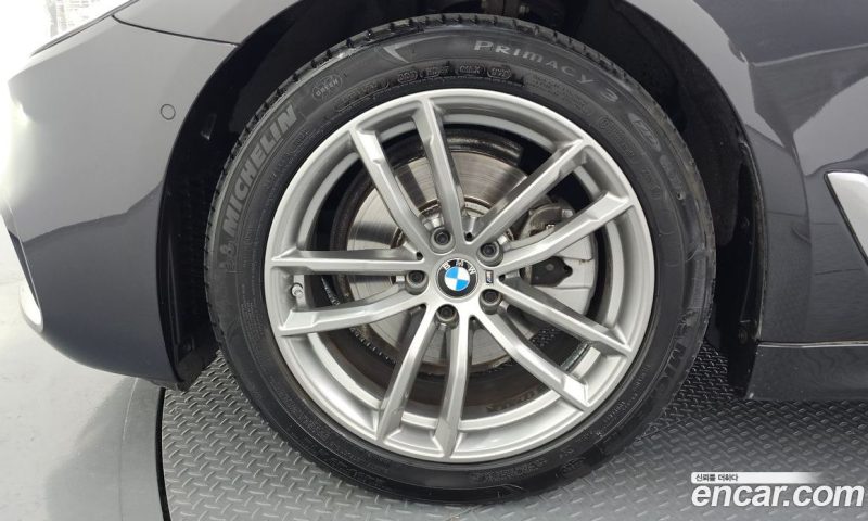 BMW 5-Series i520 M Sport