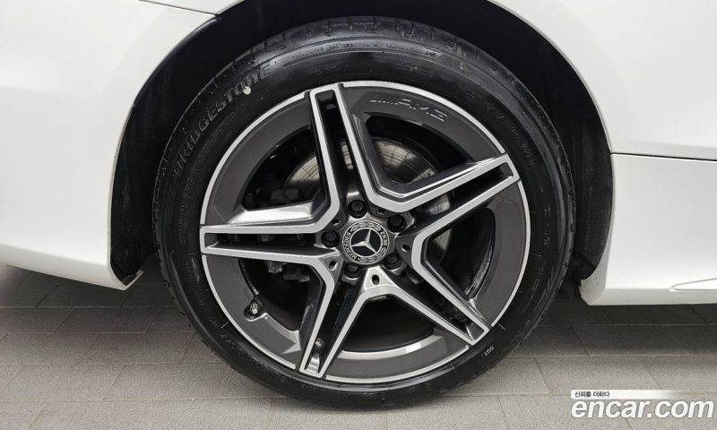 Mercedes Benz C-Class C200 Coupe
