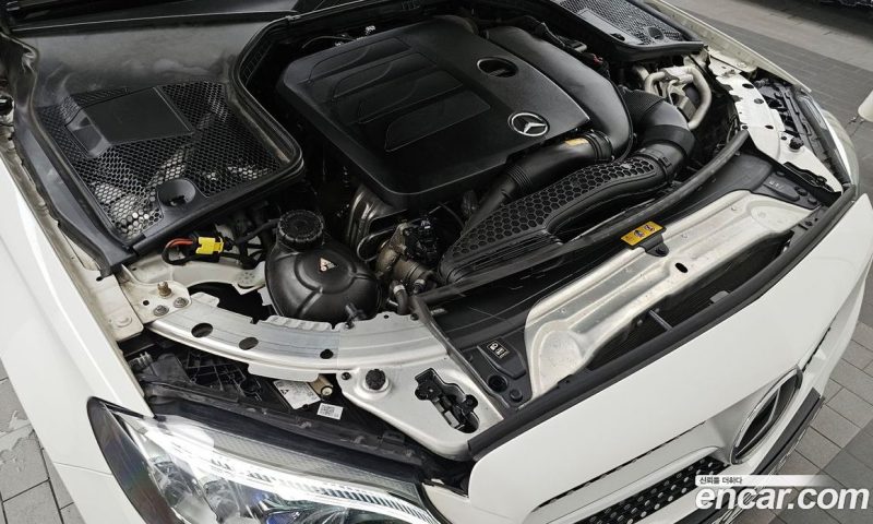 Mercedes Benz C-Class C200 Coupe