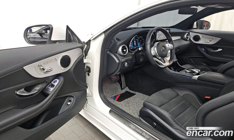 Mercedes Benz C-Class C200 Coupe