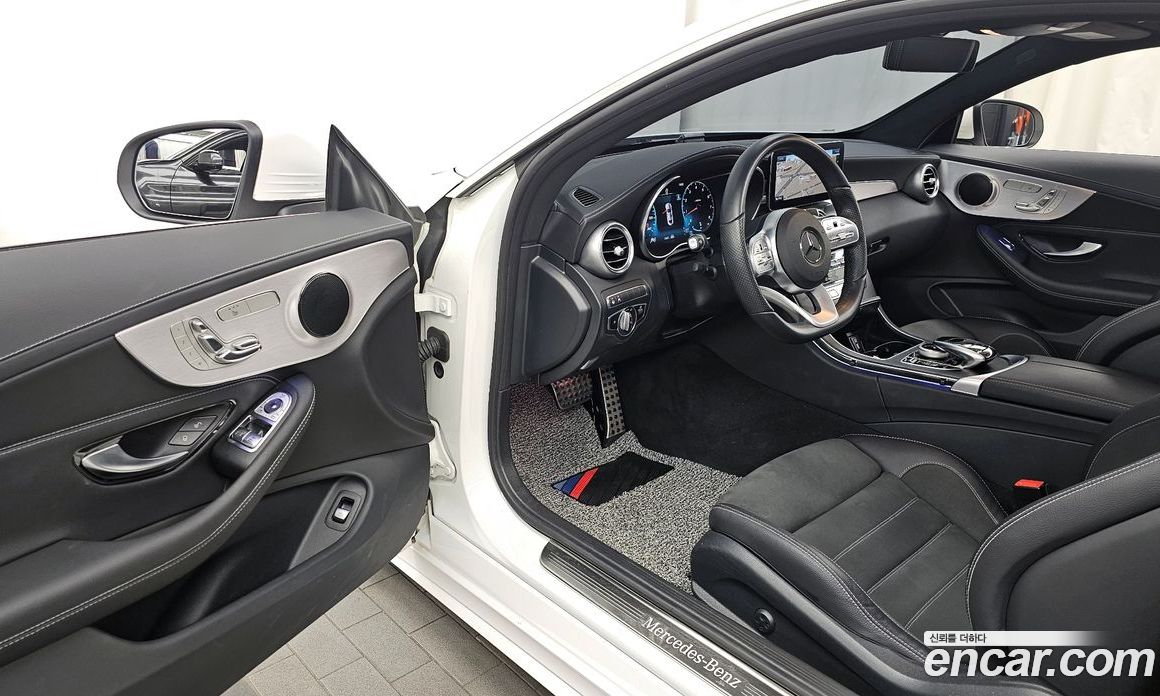 Mercedes Benz C-Class C200 Coupe