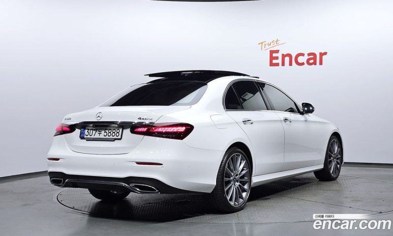 Mercedes Benz E-Class E350 4MATIC AMG Line