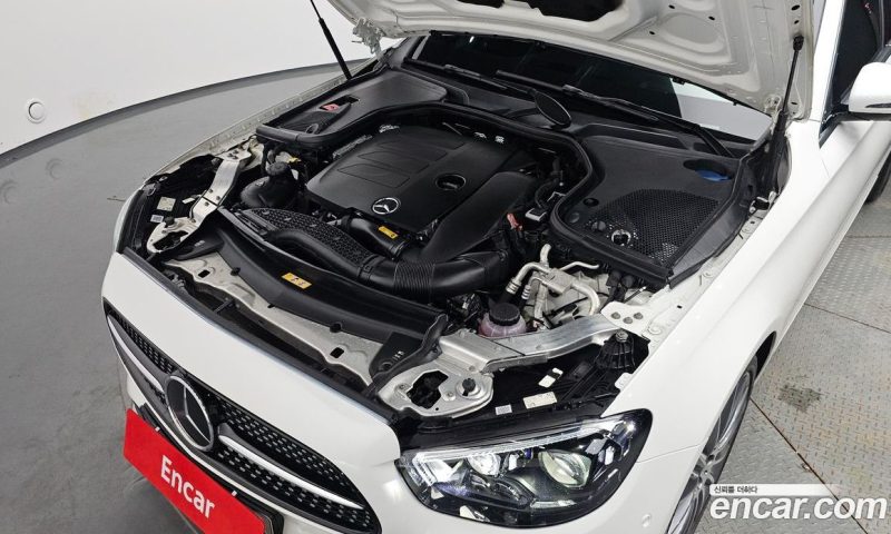 Mercedes Benz E-Class E350 4MATIC AMG Line
