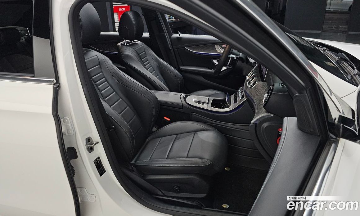 Mercedes Benz E-Class E350 4MATIC AMG Line