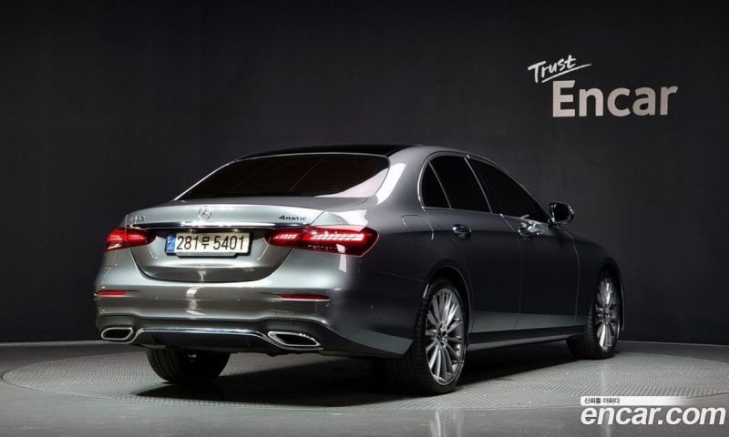 Mercedes Benz E-Class E350 4MATIC AMG Line
