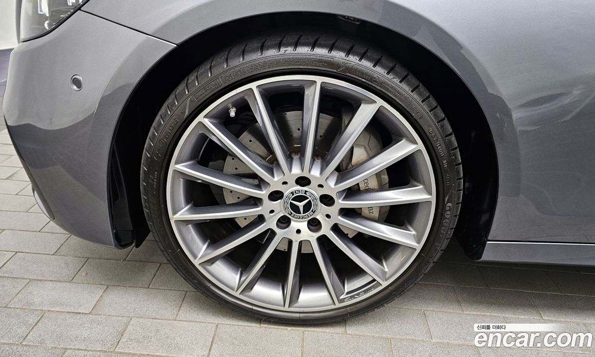 Mercedes Benz E-Class E350 4MATIC AMG Line