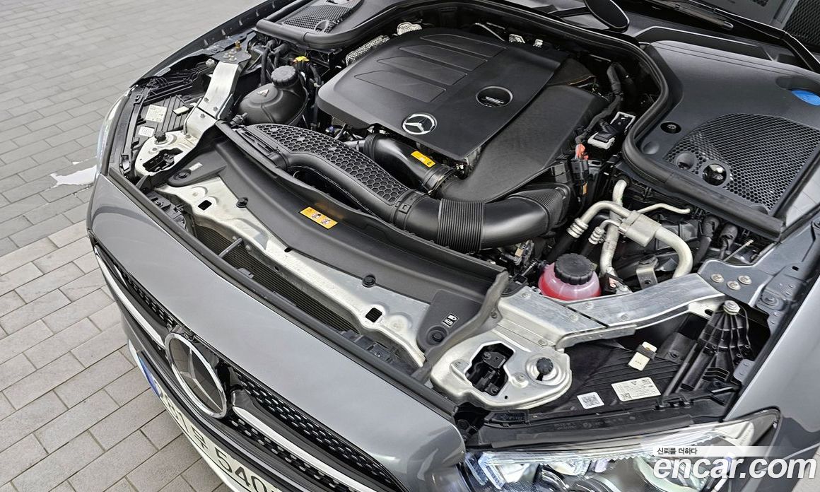 Mercedes Benz E-Class E350 4MATIC AMG Line