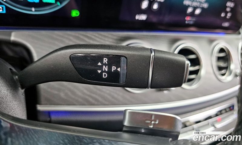 Mercedes Benz E-Class E350 4MATIC AMG Line
