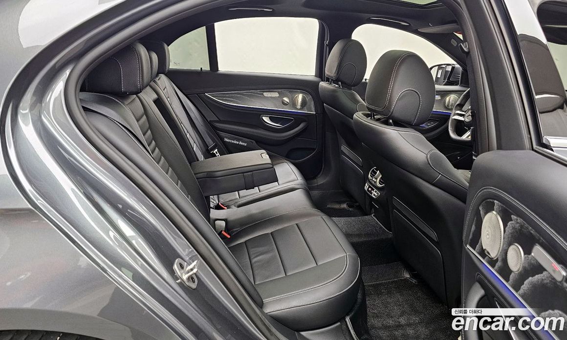 Mercedes Benz E-Class E350 4MATIC AMG Line