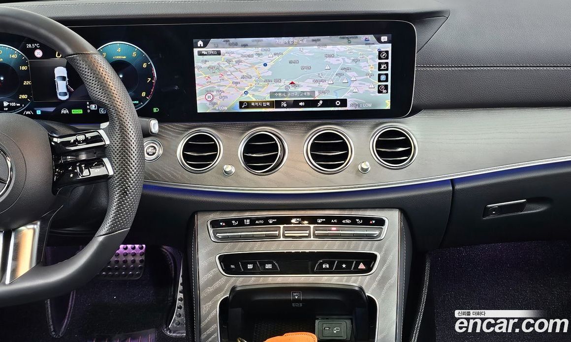 Mercedes Benz E-Class E350 4MATIC AMG Line