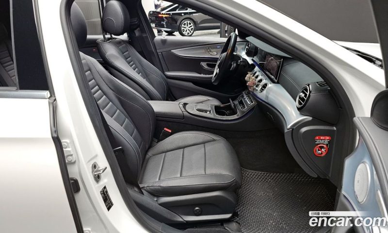 Mercedes Benz E-Class E350 4MATIC Avantgarde