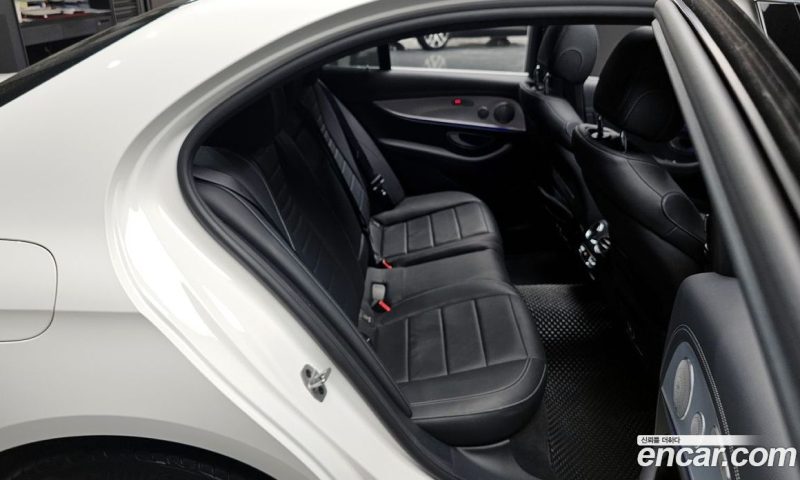 Mercedes Benz E-Class E350 4MATIC Avantgarde