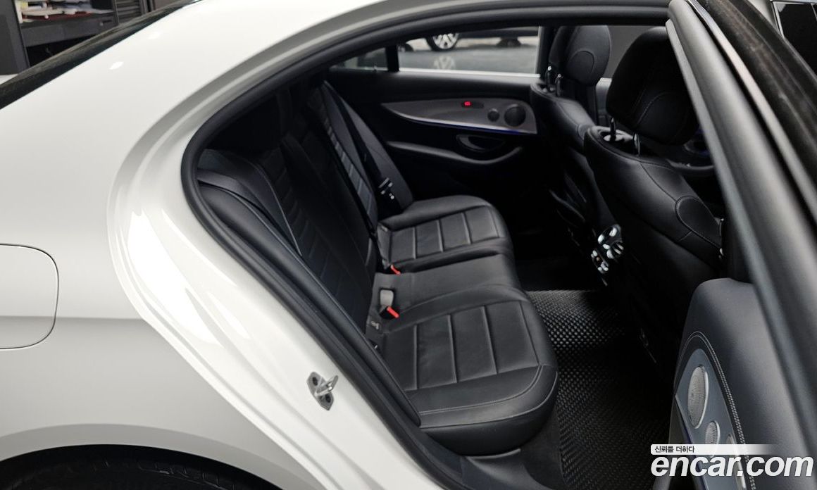 Mercedes Benz E-Class E350 4MATIC Avantgarde