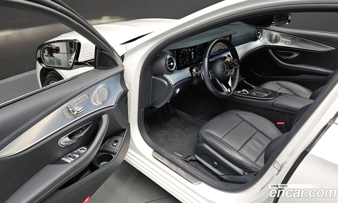 Mercedes Benz E-Class E350 4MATIC Avantgarde