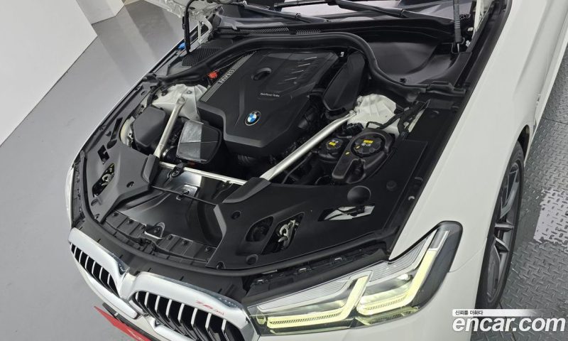 BMW 5-Series i520 M Sport