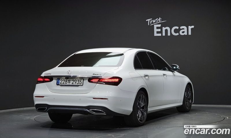 Mercedes Benz E-Class E220d 4MATIC AMG Line