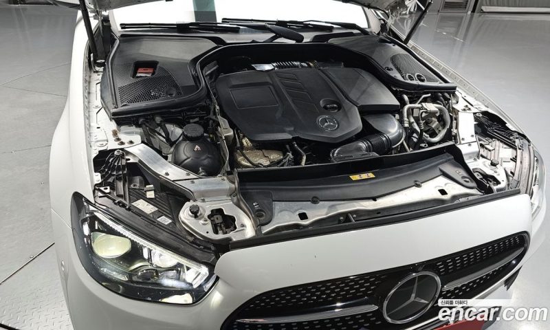 Mercedes Benz E-Class E220d 4MATIC AMG Line