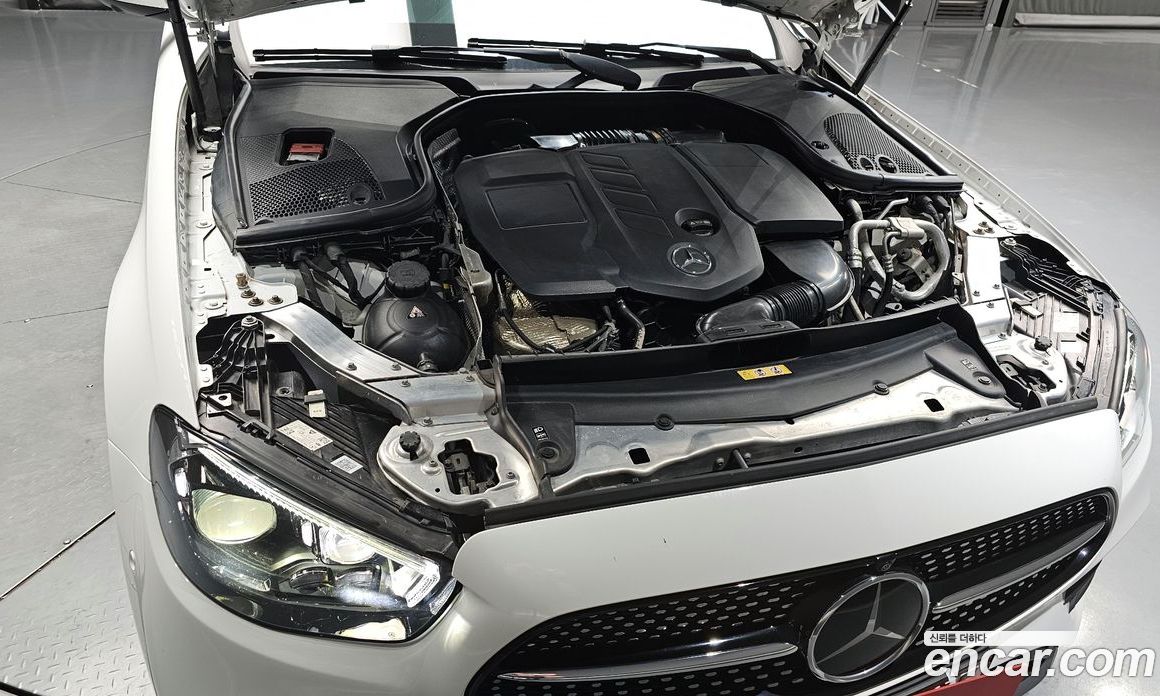 Mercedes Benz E-Class E220d 4MATIC AMG Line