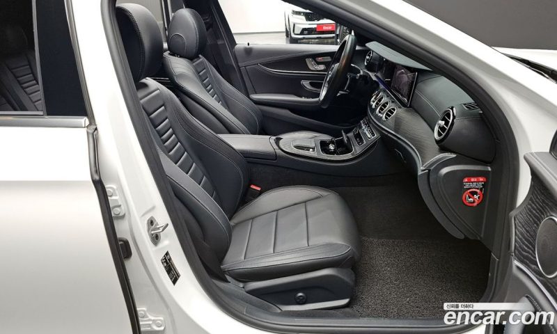 Mercedes Benz E-Class E220d 4MATIC AMG Line