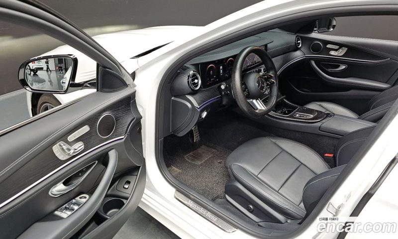 Mercedes Benz E-Class E220d 4MATIC AMG Line