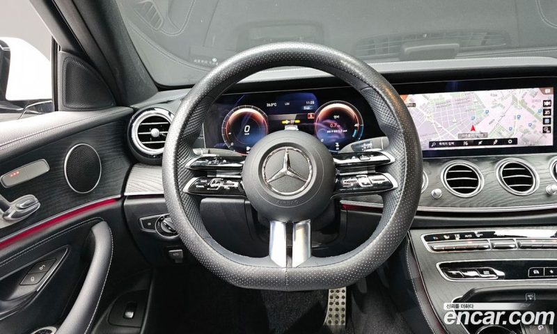 Mercedes Benz E-Class E220d 4MATIC AMG Line