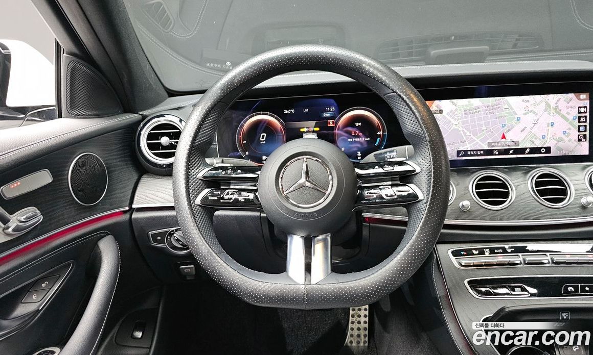 Mercedes Benz E-Class E220d 4MATIC AMG Line