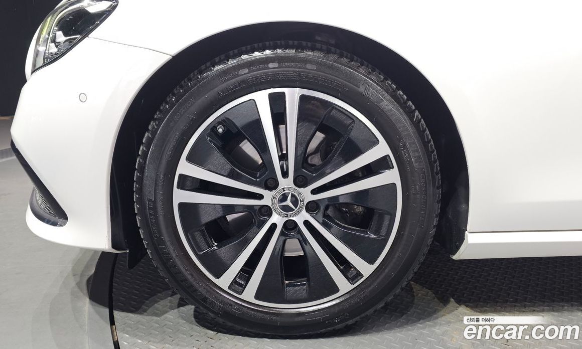 Mercedes Benz E-Class E250 Avantgarde