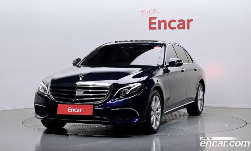 Mercedes Benz E-Class E300 4MATIC Exclusive