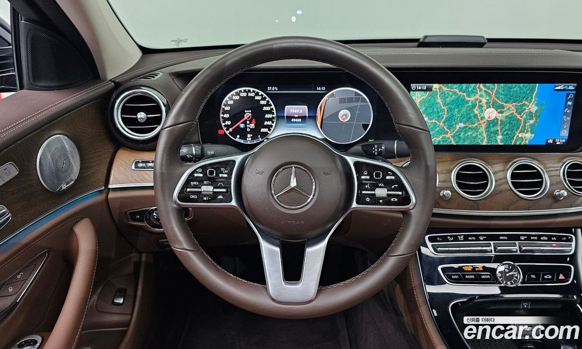 Mercedes Benz E-Class E300 4MATIC Exclusive